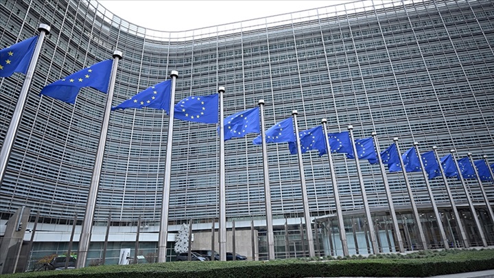 AB Ukrayna’ya 90 Milyar Avro Kredi Sağlayacak