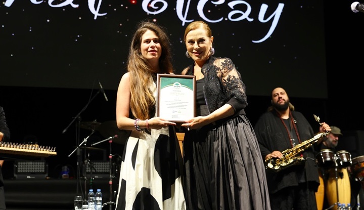 Çeşme Festivali Zuhal Olcay Konseriyle Başladı