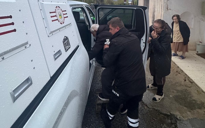 Kapanan Yolları Sevgi Açtı