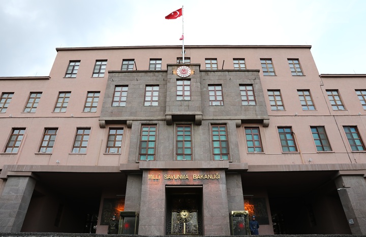 MSB: Donanmamız İnsani Yardıma Katkı Sunabilir