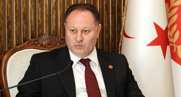 Öztürkler: Güney Kıbrıs Tehlikeli Bir Oyunun İçinde